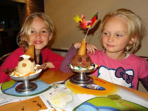 Waffle-and-Crepe-Ice-cream-Quito