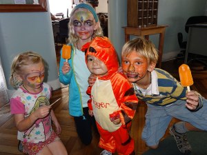 With-Sabas---Halloween-at-Travellers-Inn