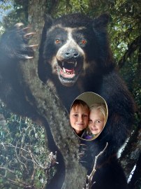 Zoe-and-Ben-at-the-Natural-history-museum!