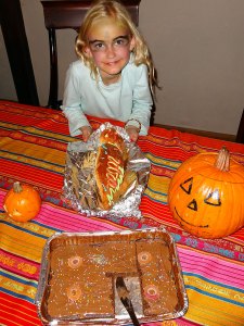 Zoe-Devils-Cake-and-GuaGua